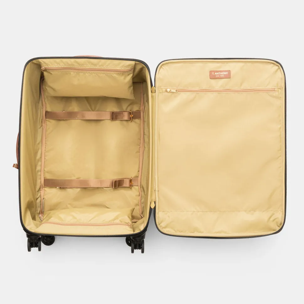 26" Lightweight Wheeled Case