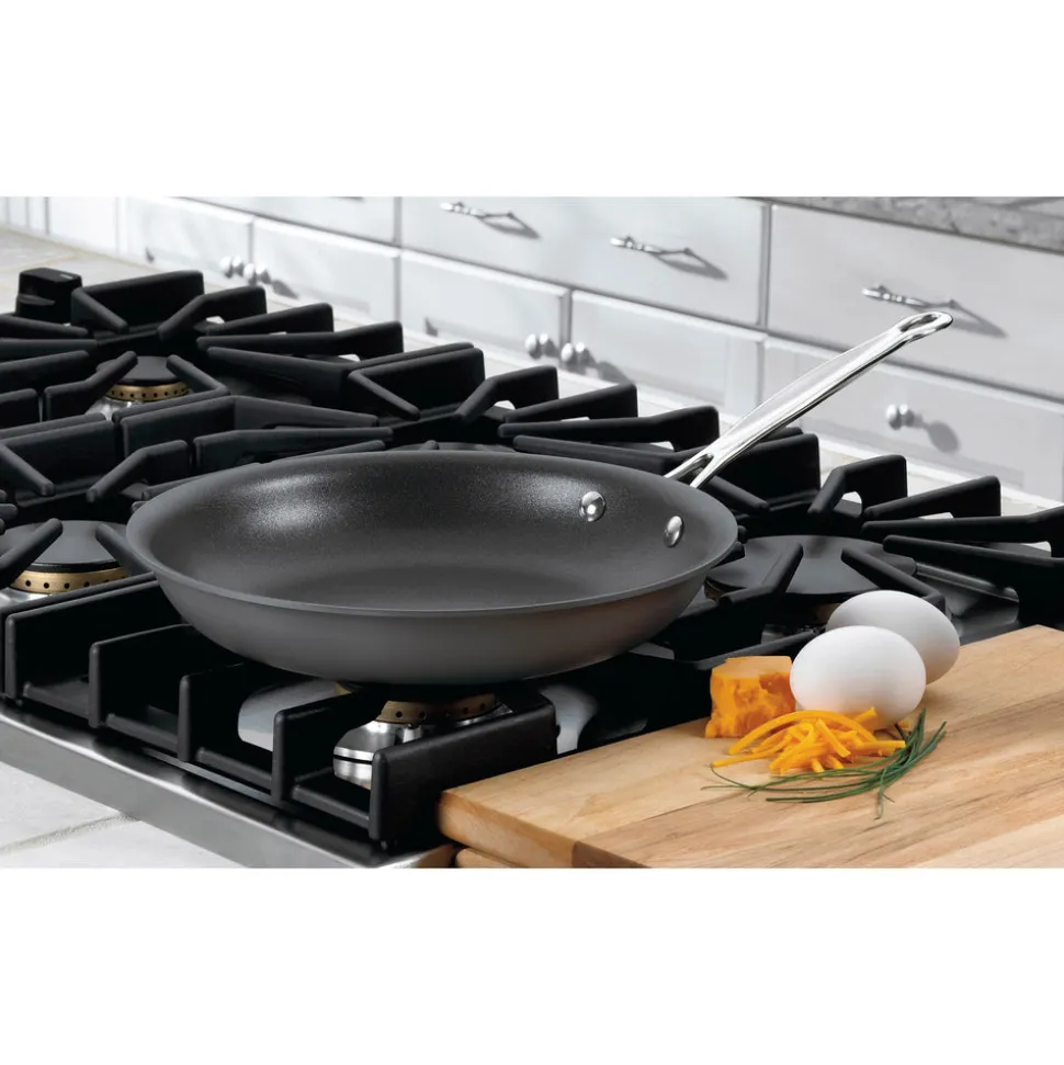 9" Nonstick Skillet in Black