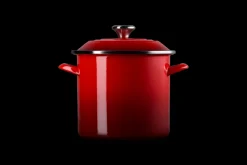 8 qt. Stockpot in Cerise