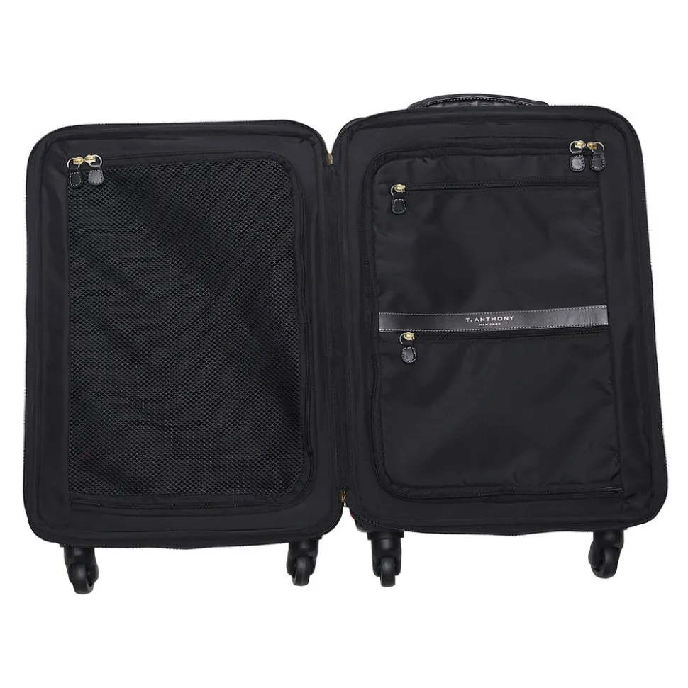 4 Wheel International Carry On