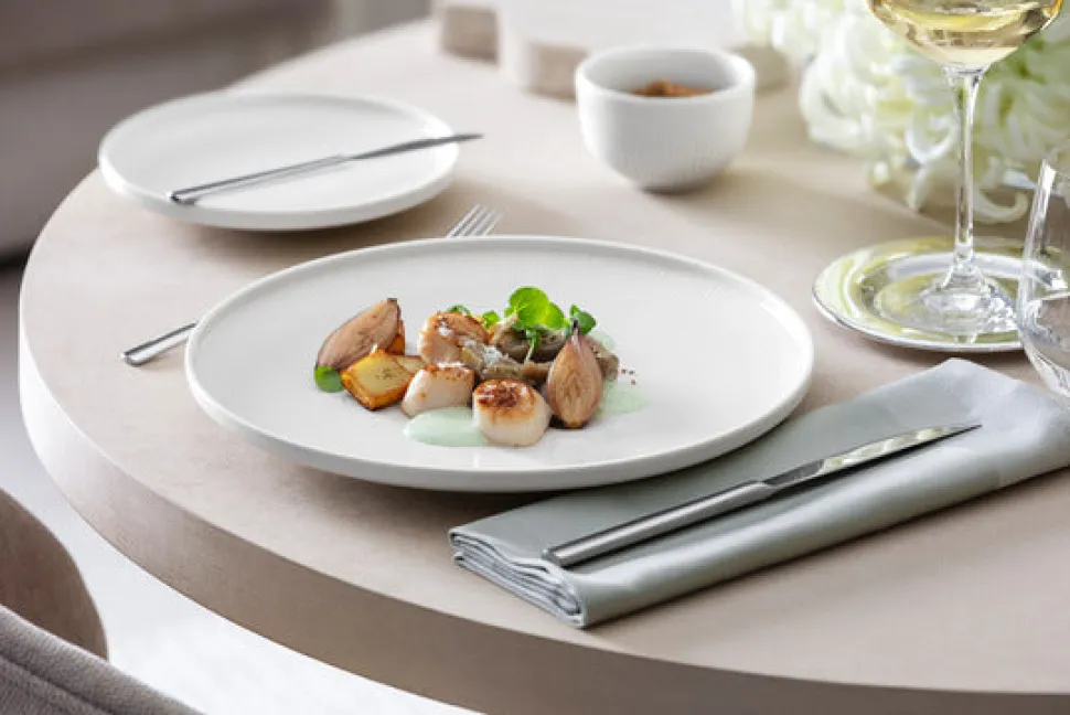 Afina Dinner Plate in White