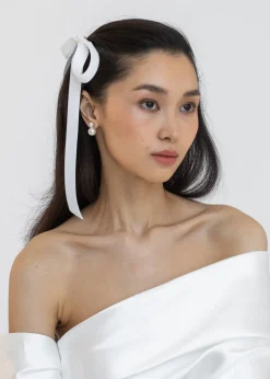 Aida Velvet Bow Barrette in Cream