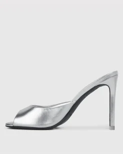 Alessia in Silver Metallic Leather