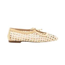 Amelia Flat in Natural Raffia