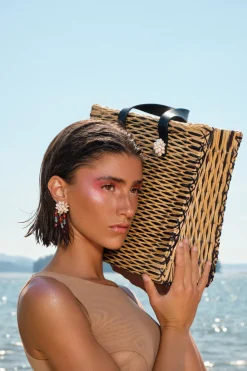 Amor Tote in Black