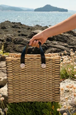 Amor Tote in Black