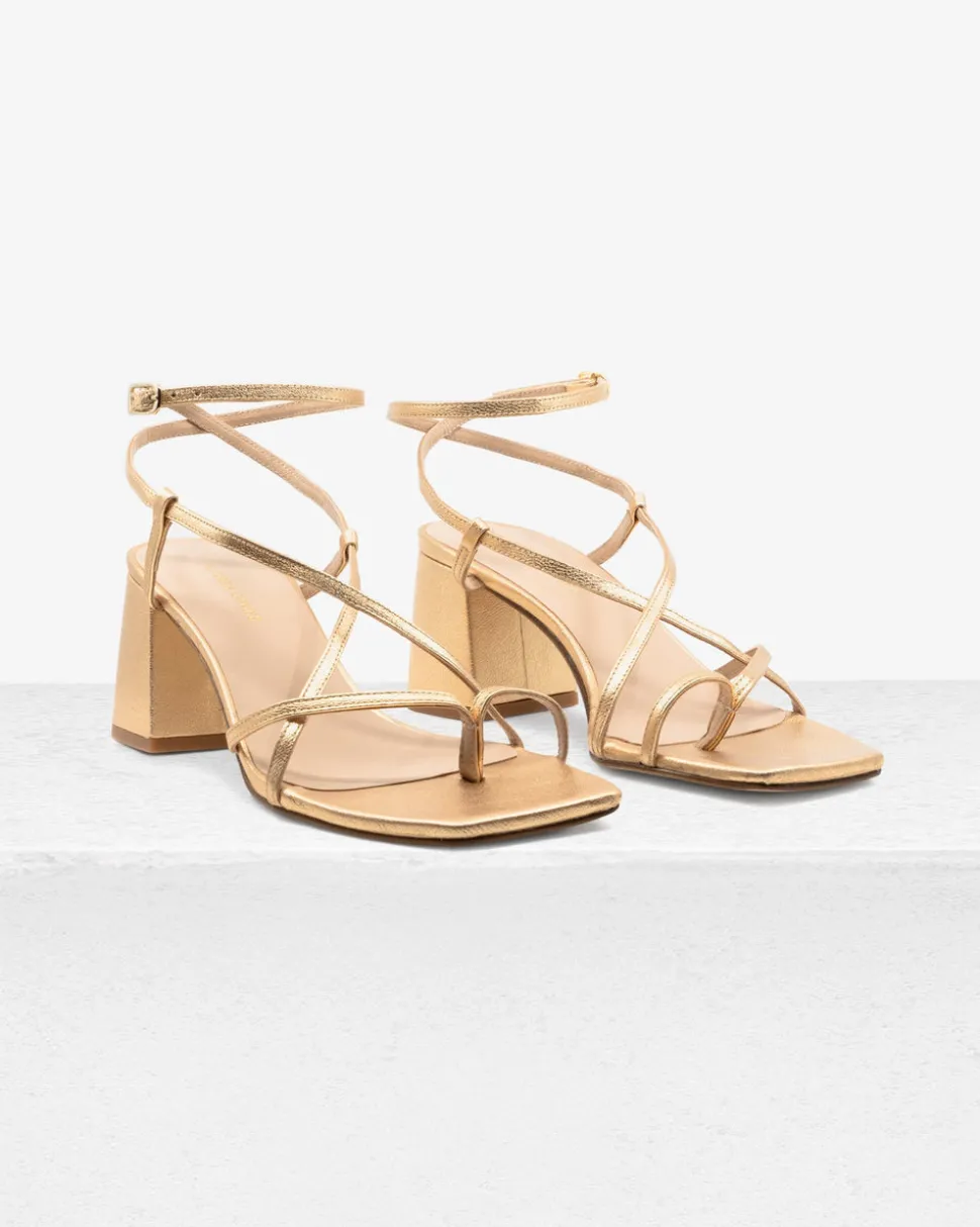 Ana Sandal