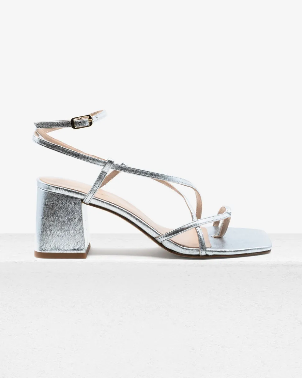 Ana Sandal