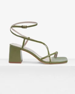 Ana Sandal