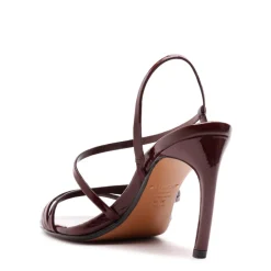 Annie Curve Patent Sandal in Vino