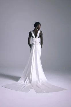 Aoki Gown