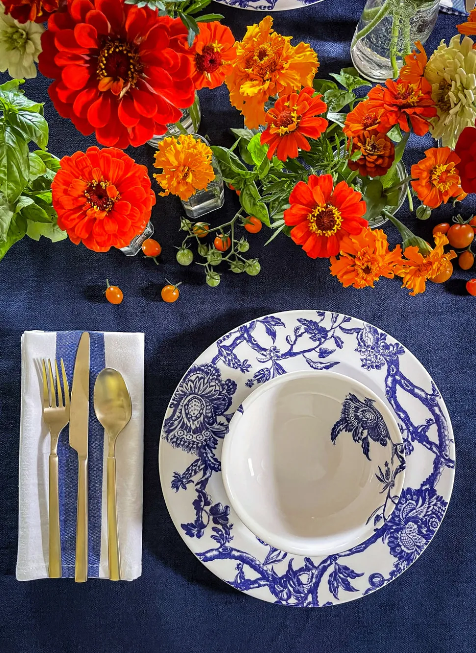 Arcadia Rimmed Dinner Plate Blue