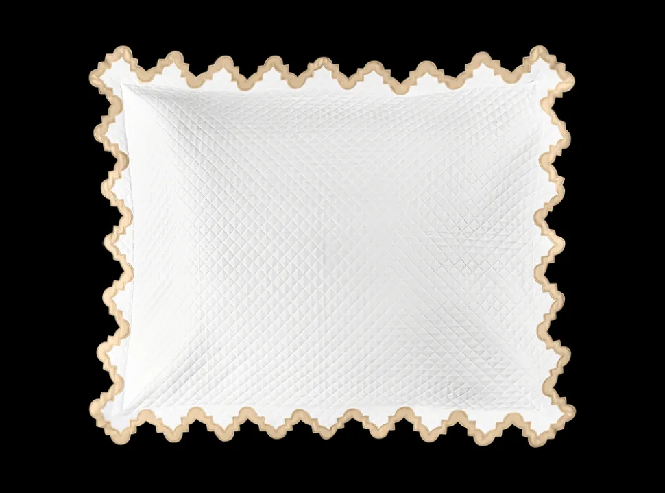 Aziza Matelassé Collection
