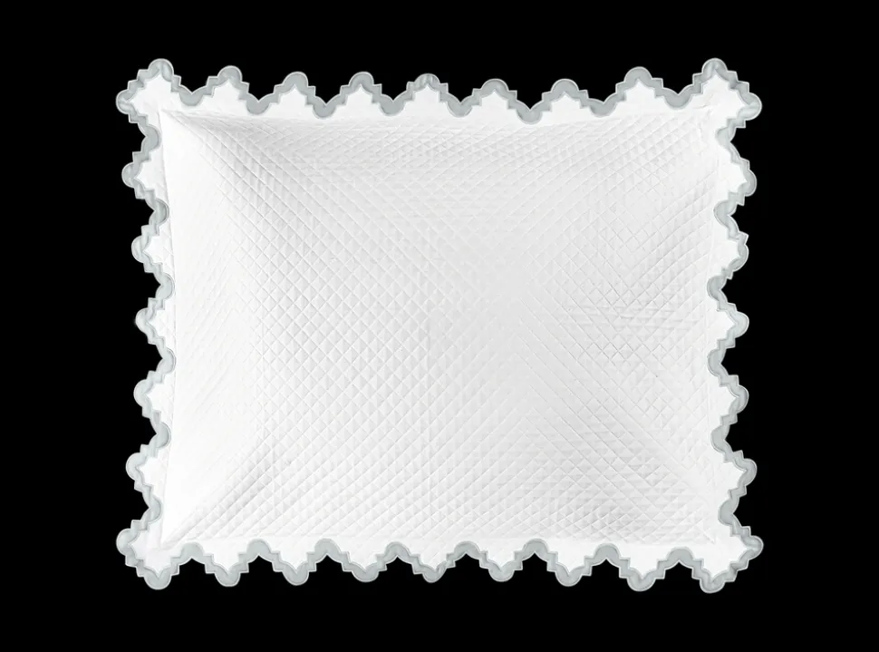 Aziza Matelassé Collection