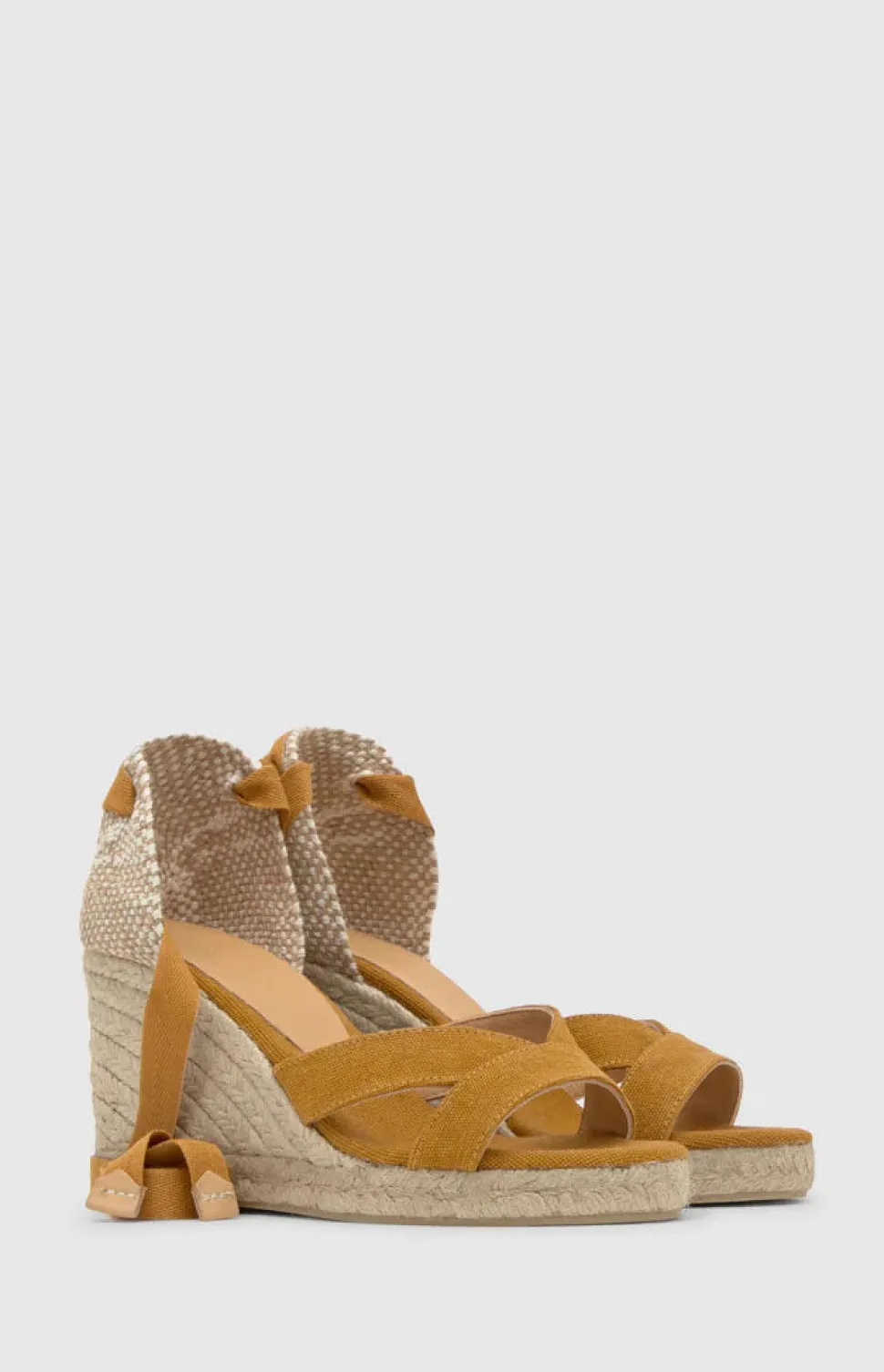 Bailey 8 in Ambar Cotton