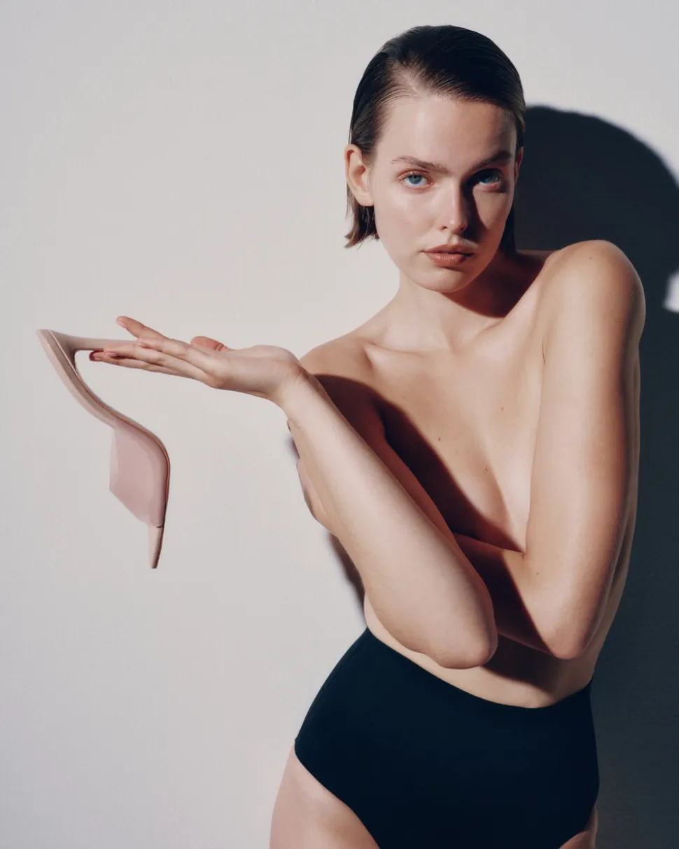 Bella in Old Rose Leather