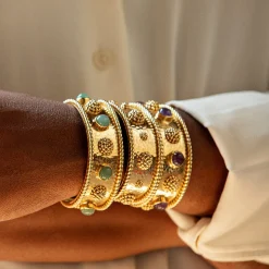 Berry Cuff in Gold
