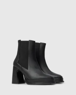 Bimba in Black