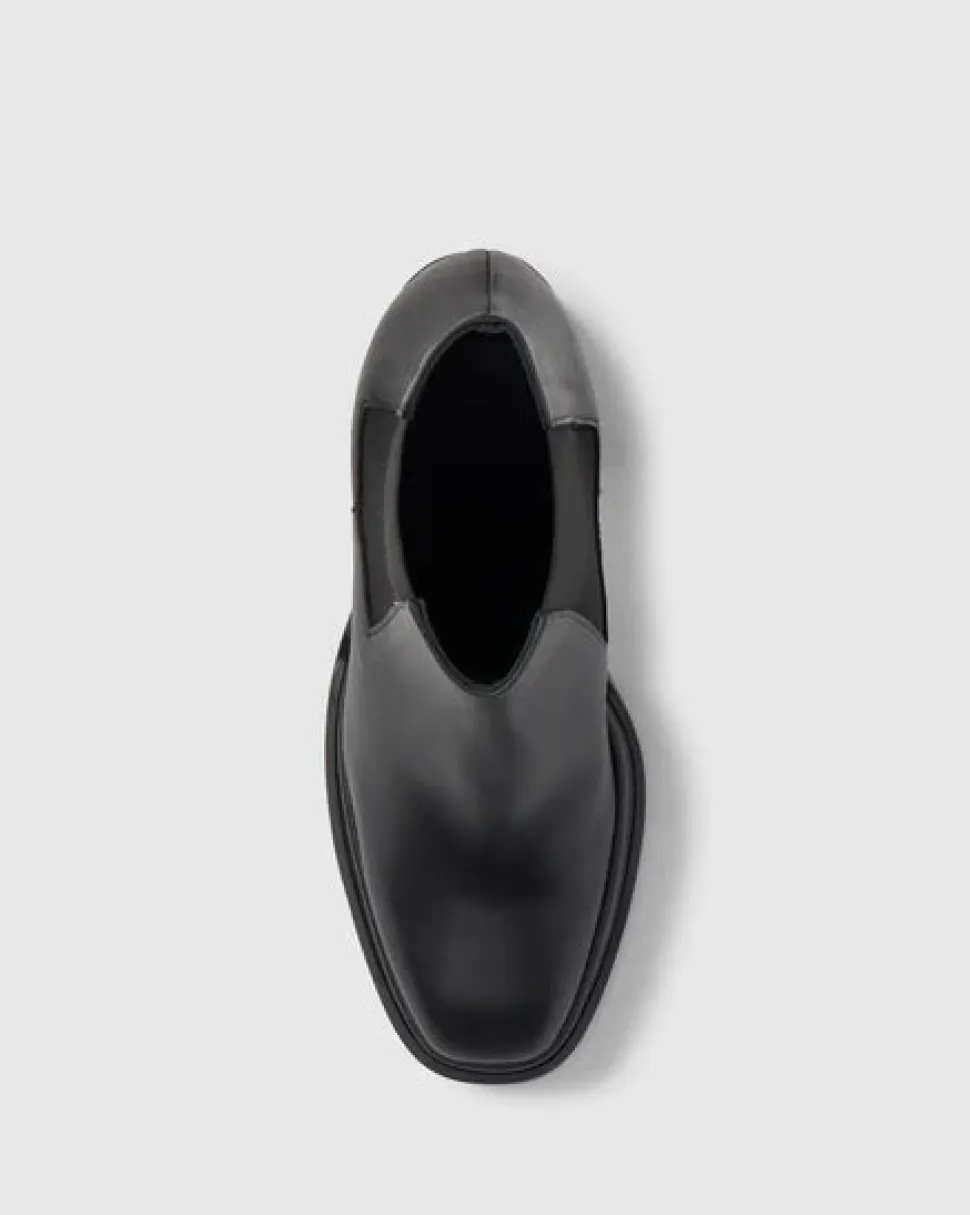 Bimba in Black