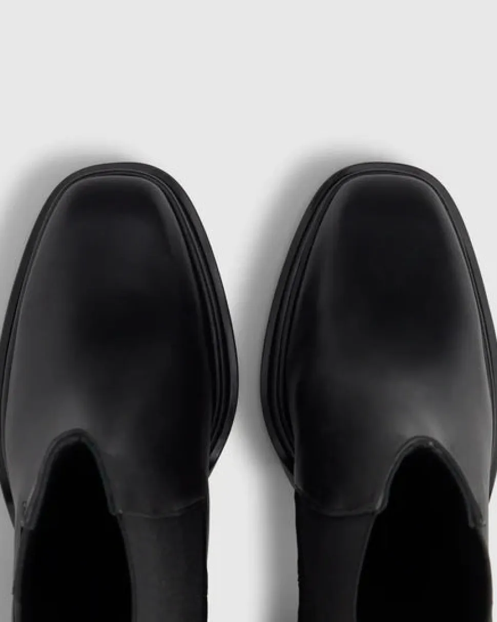 Bimba in Black