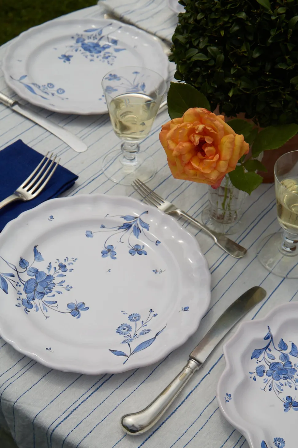 Camaieu Dinner Plate in Azur