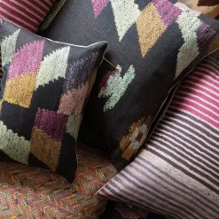 Candy Stripe Frazada Pillow