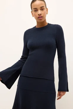 Carrey Top in Navy