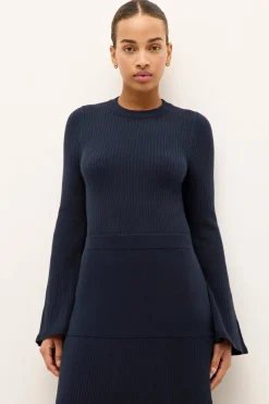 Carrey Top in Navy