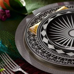 Casablanca Rimmed Dinner Plate Black