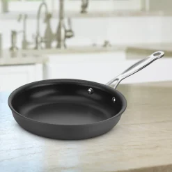 Chef's Classic® Nonstick Hard Anodized 8