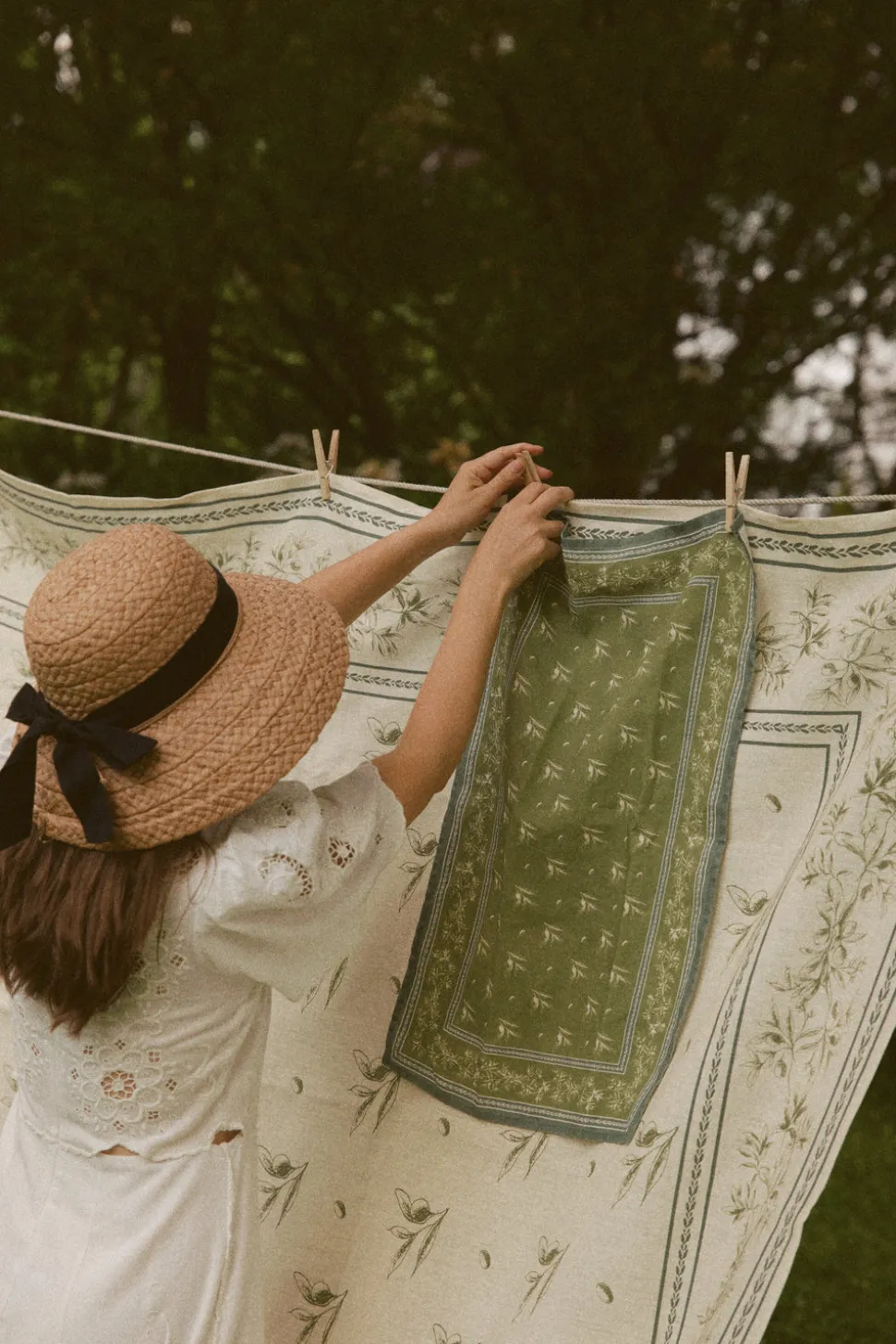 Cipoletti x Nadia Co. Fine Italian Linen Tablecloth