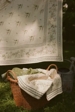 Cipoletti x Nadia Co. Fine Italian Linen Tablecloth