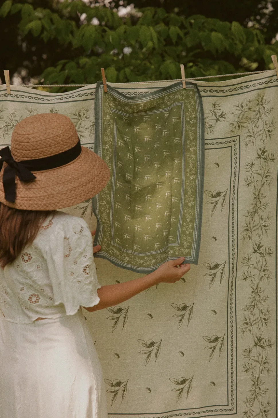 Cipoletti x Nadia Co. Fine Italian Linen Hand Towel
