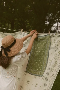 Cipoletti x Nadia Co. Fine Italian Linen Hand Towel