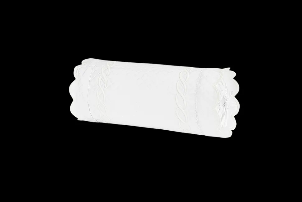 Classic Chain Scallop Matelassé Collection