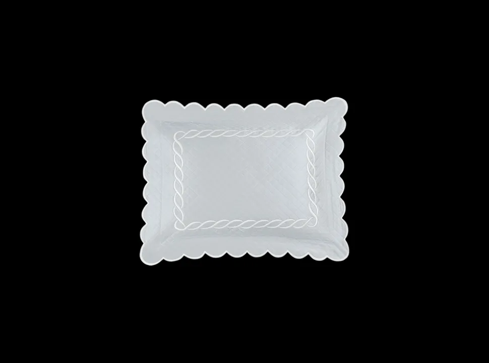 Classic Chain Scallop Matelassé Collection