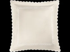 Classic Chain Scallop Matelassé Collection