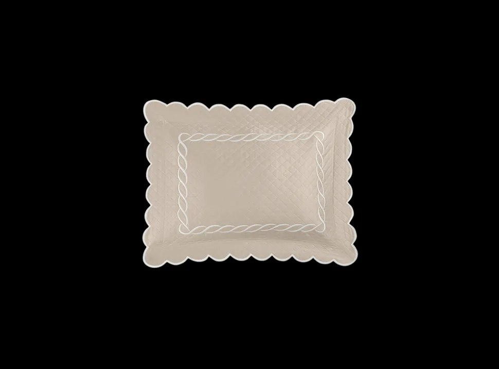 Classic Chain Scallop Matelassé Collection