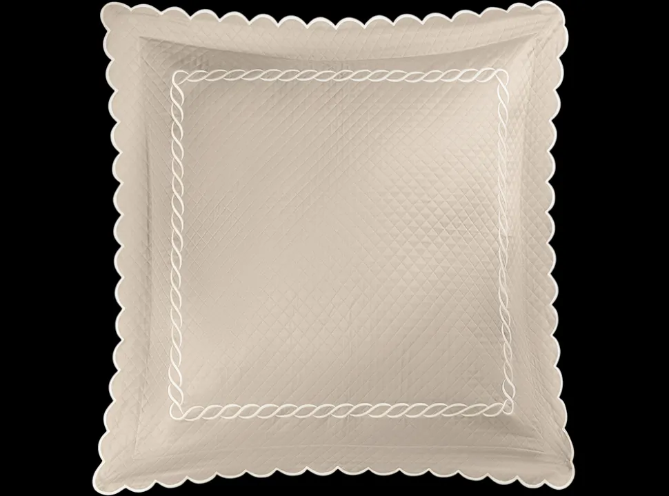 Classic Chain Scallop Matelassé Collection