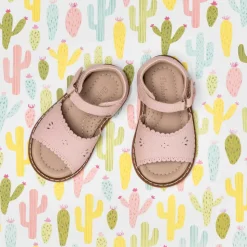 Classic Sandal with Scallop Pink