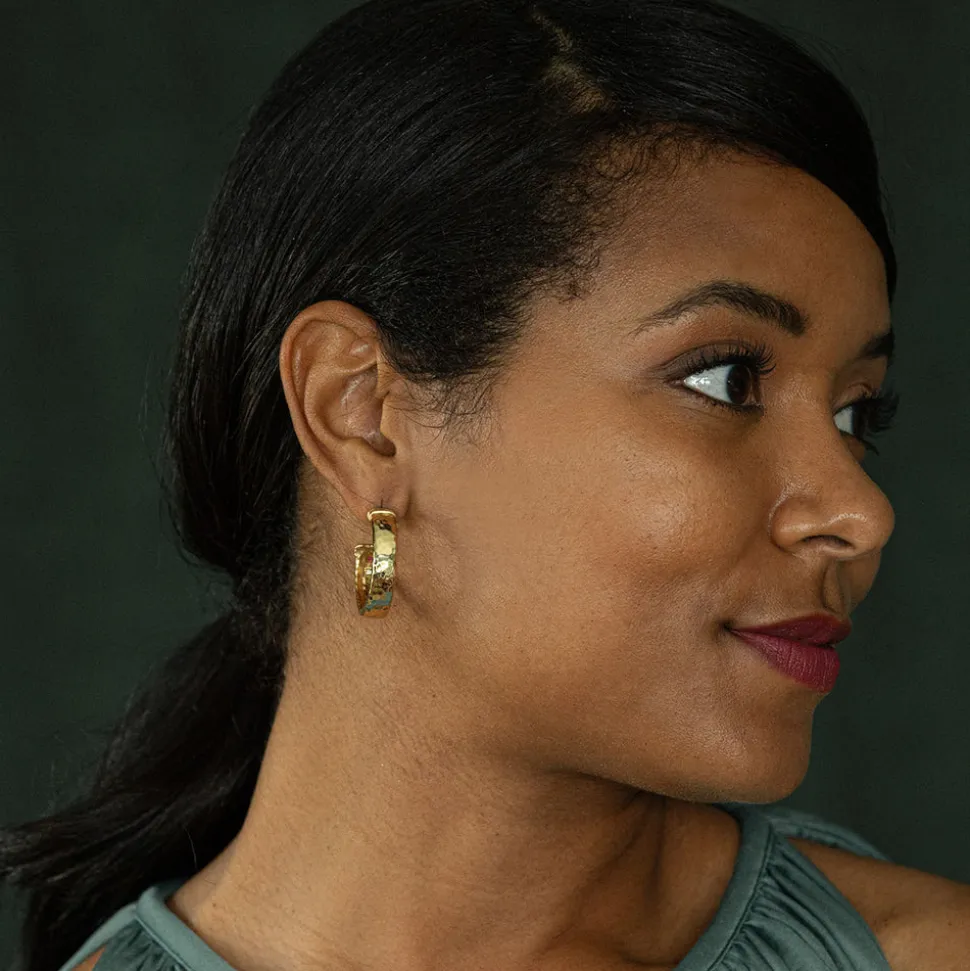 Cleopatra Classic Medium Hoop Earrings in Gold