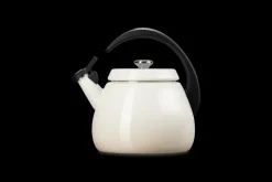 Cloche Kettle in White