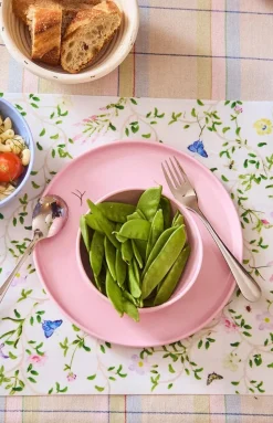 Complete Dinnerware Set in Pink