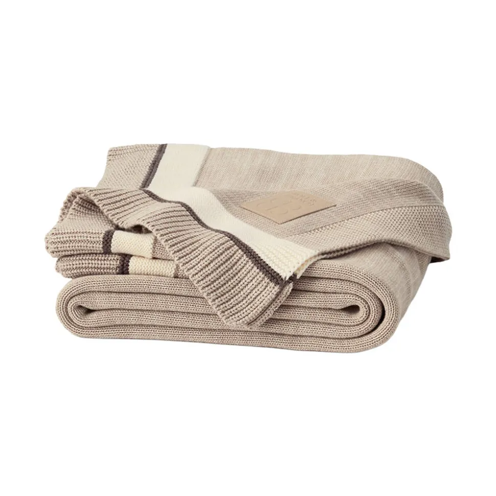 Court Knit Throw Blanket in Heathered Oatmeal