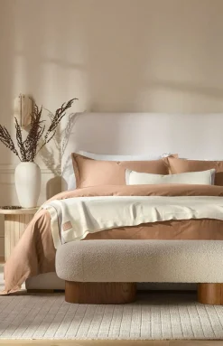 Court Knit Throw Blanket in Cream