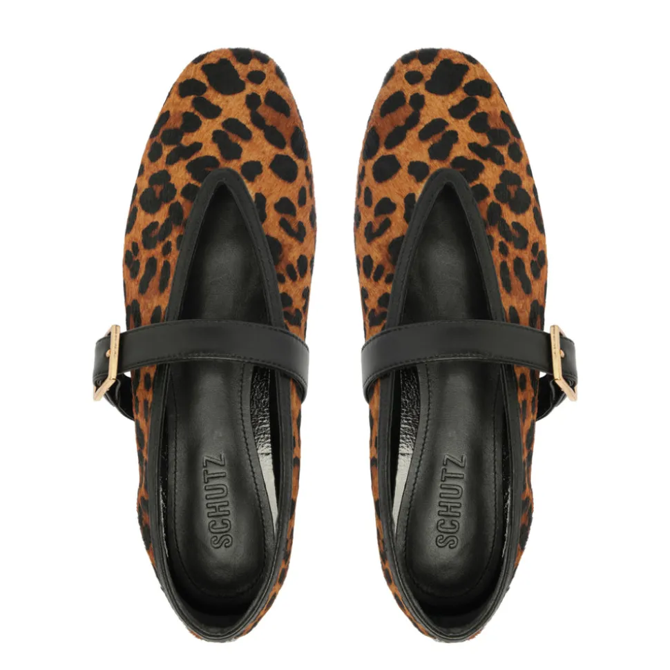 Courtney Buckle Hair Calf Flat in Natural/Black