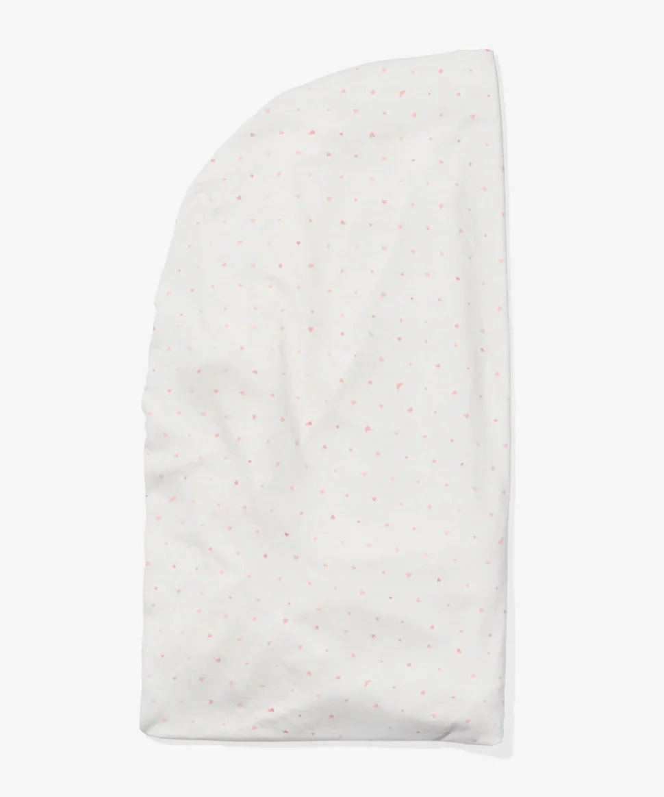 Crib Sheet in Rose Hearts