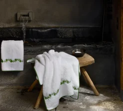 Daphne Bath Collection