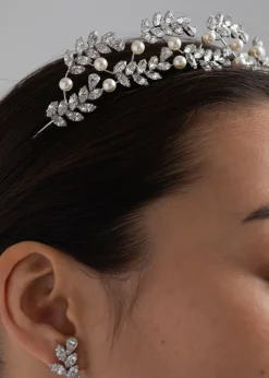 Delilah Tiara in Crystal