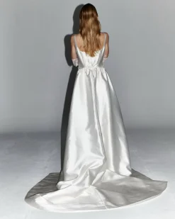 Detachable Silk Train | STYLE 112